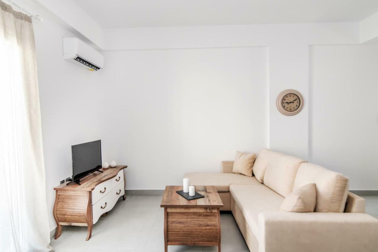 Lux 'N Comfort Apartments Tinos Екстер'єр фото