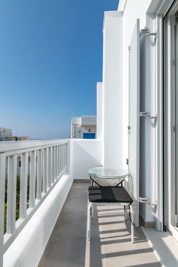 Lux 'N Comfort Apartments Tinos Екстер'єр фото