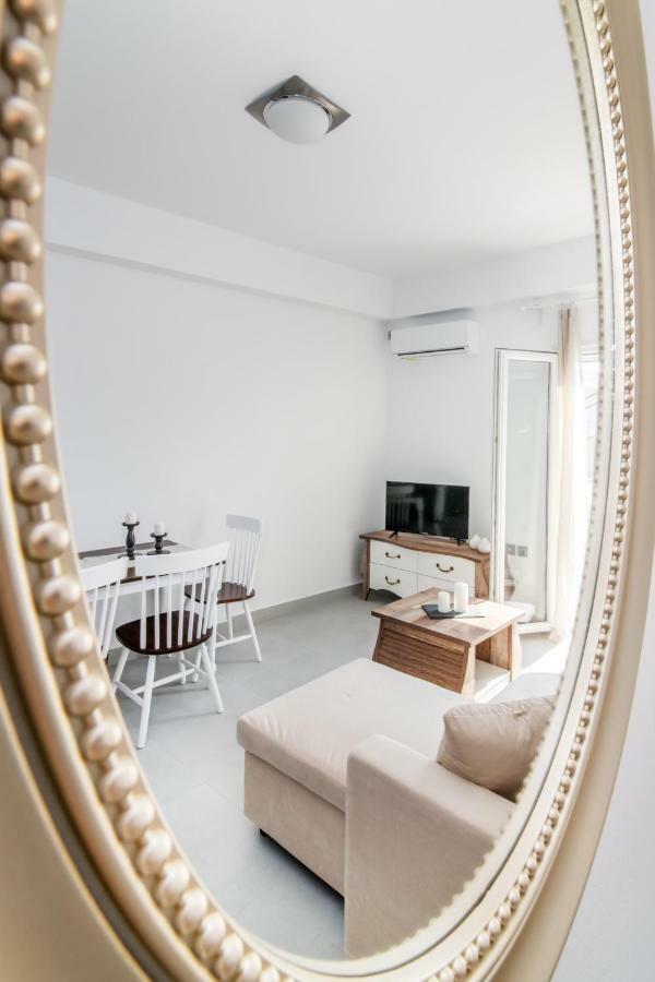 Lux 'N Comfort Apartments Tinos Екстер'єр фото