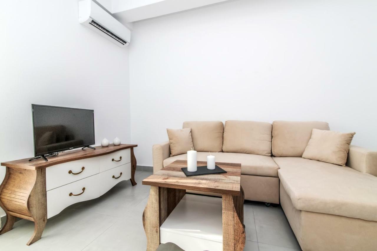 Lux 'N Comfort Apartments Tinos Екстер'єр фото