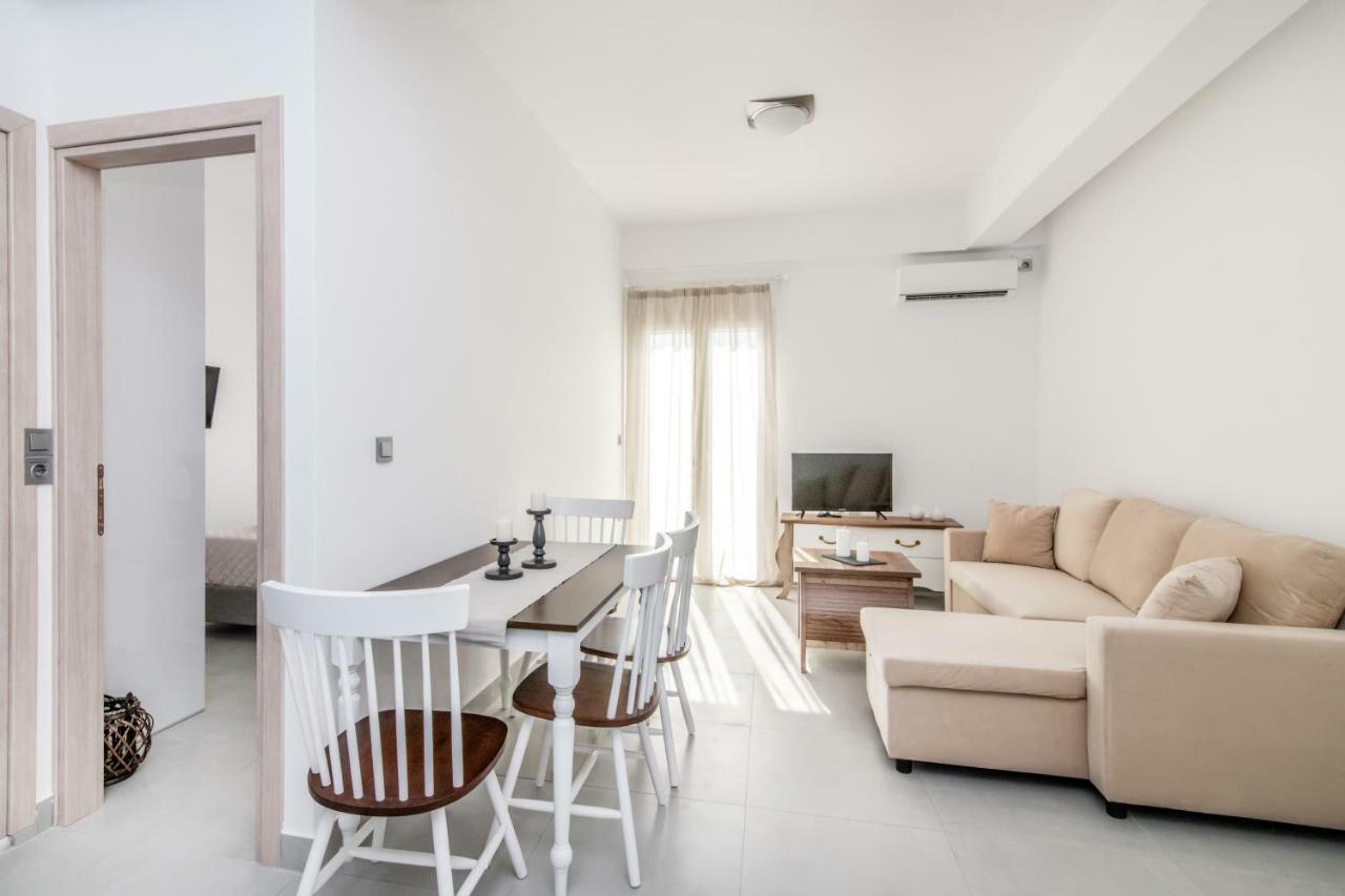 Lux 'N Comfort Apartments Tinos Екстер'єр фото