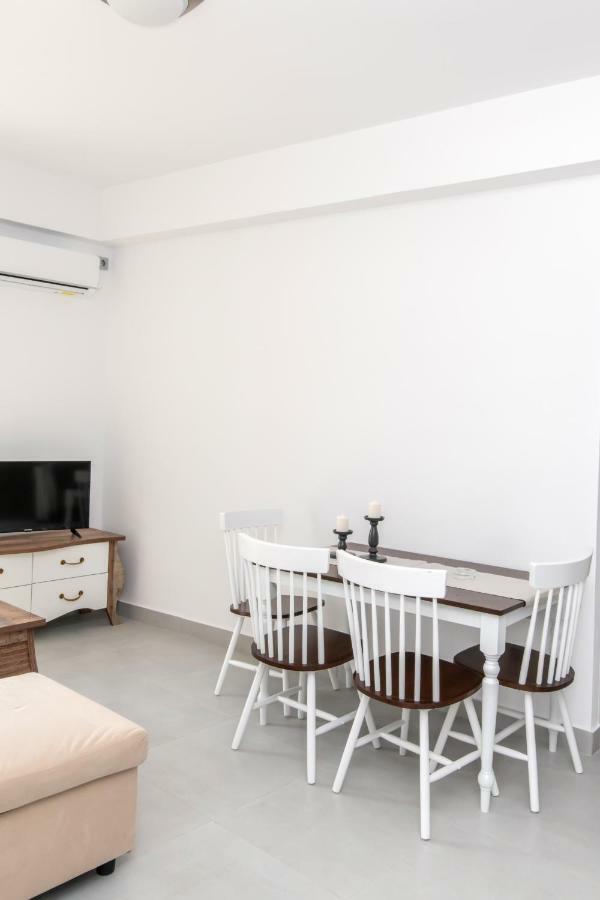 Lux 'N Comfort Apartments Tinos Екстер'єр фото