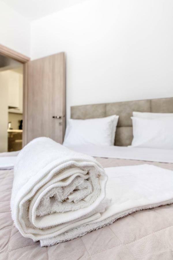 Lux 'N Comfort Apartments Tinos Екстер'єр фото