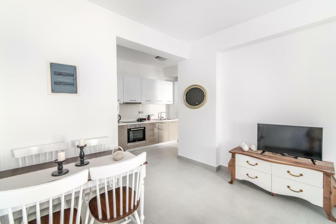 Lux 'N Comfort Apartments Tinos Екстер'єр фото