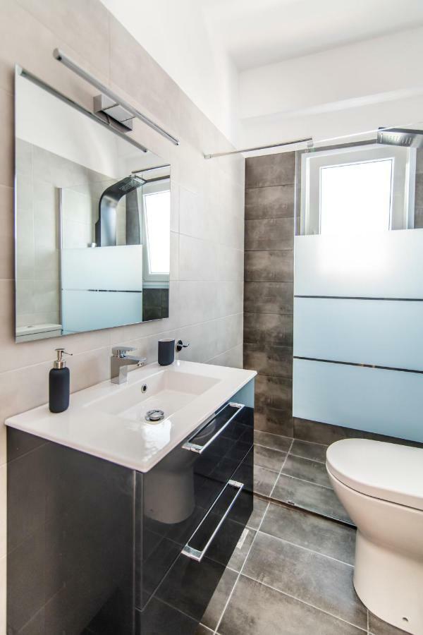 Lux 'N Comfort Apartments Tinos Екстер'єр фото
